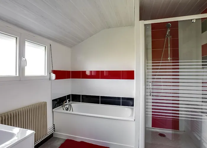 La Maison De Claudine Holiday home Saint-Pierre-Brouck